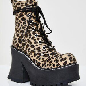 NOTHING WRONG WITH BEING  LEOPARD  Platform Boots ( BRAND NEW !!!)